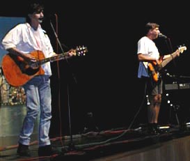 Picture from the Danny & Gerry concert in Gemeindesaal G�tzis, Vorarlberg on 21.05.2000