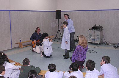 Picture from the Danny & Gerry concert in Colegio Santa Isabel on 03.02.2004